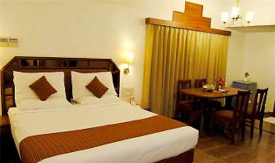 Hotel Maurya International Ченай Екстериор снимка