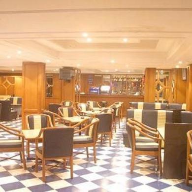 Hotel Maurya International Ченай Екстериор снимка