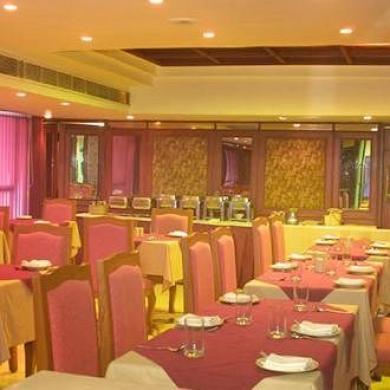 Hotel Maurya International Ченай Екстериор снимка