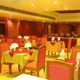 Hotel Maurya International Ченай Екстериор снимка