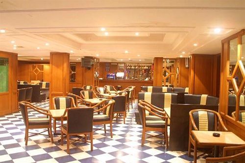 Hotel Maurya International Ченай Екстериор снимка
